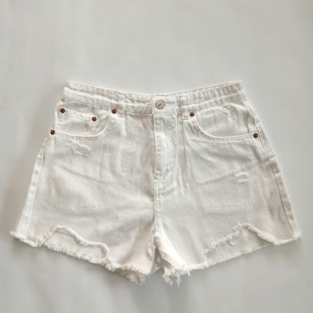 Love Tree Womens Size Medium White Denim Cutoff Shorts Sz 27 Waist NWOT